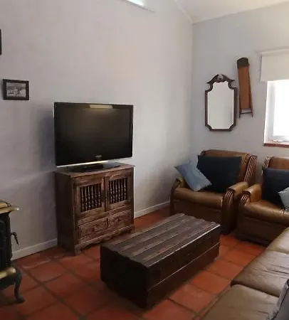 O Cantinho Local Holiday home