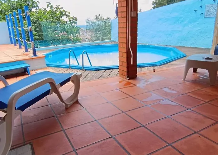 O Cantinho Local Nyaraló *