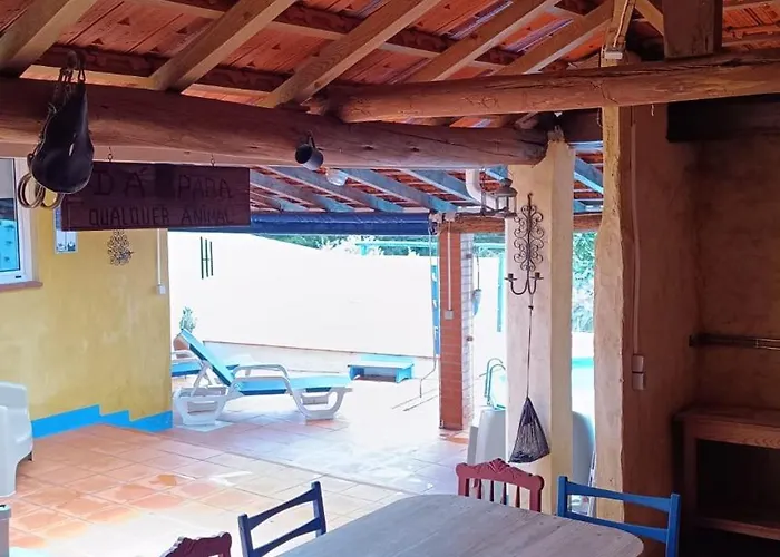 Nyaraló O Cantinho Local *