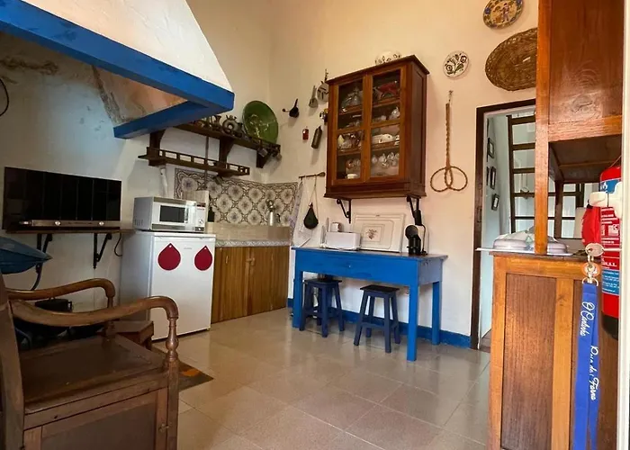 בית נופש O Cantinho Local לוסו